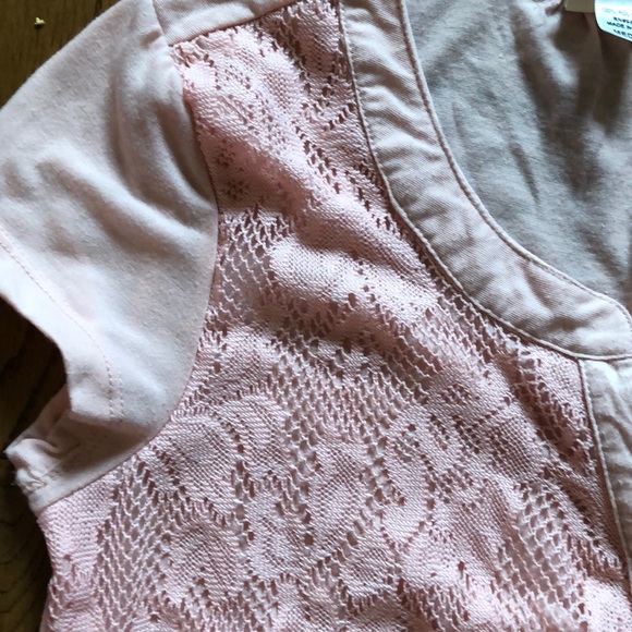 Self Esteem Peach Top with lacy accents - Picture 4 of 5